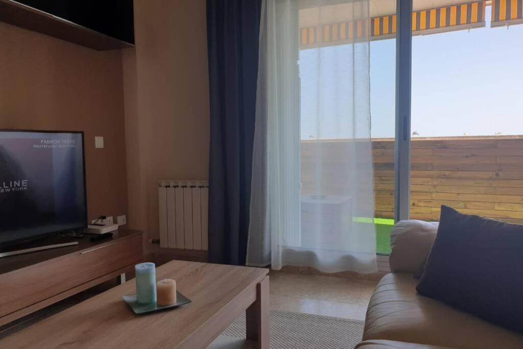 Apartamento Para 5 Personas Frente Al Mar Con Piscina Y Parking Cubelles Kültér fotó