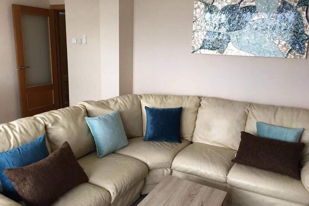 Apartamento Para 5 Personas Frente Al Mar Con Piscina Y Parking Cubelles Kültér fotó