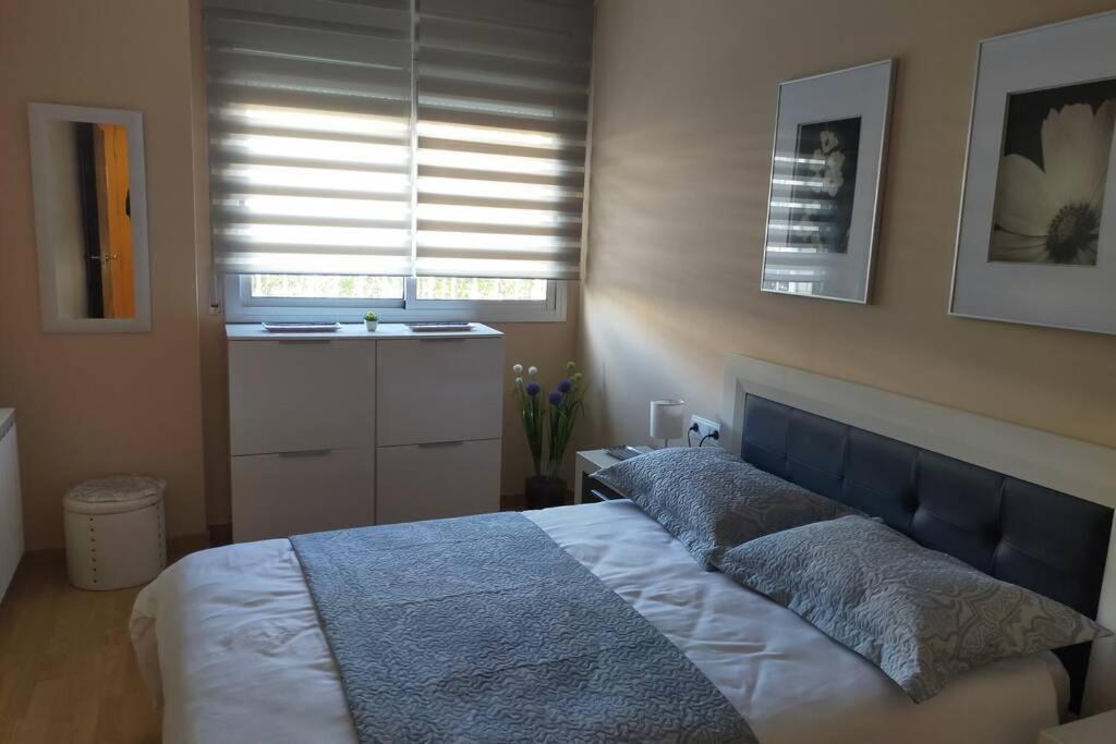 Apartamento Para 5 Personas Frente Al Mar Con Piscina Y Parking Cubelles Kültér fotó
