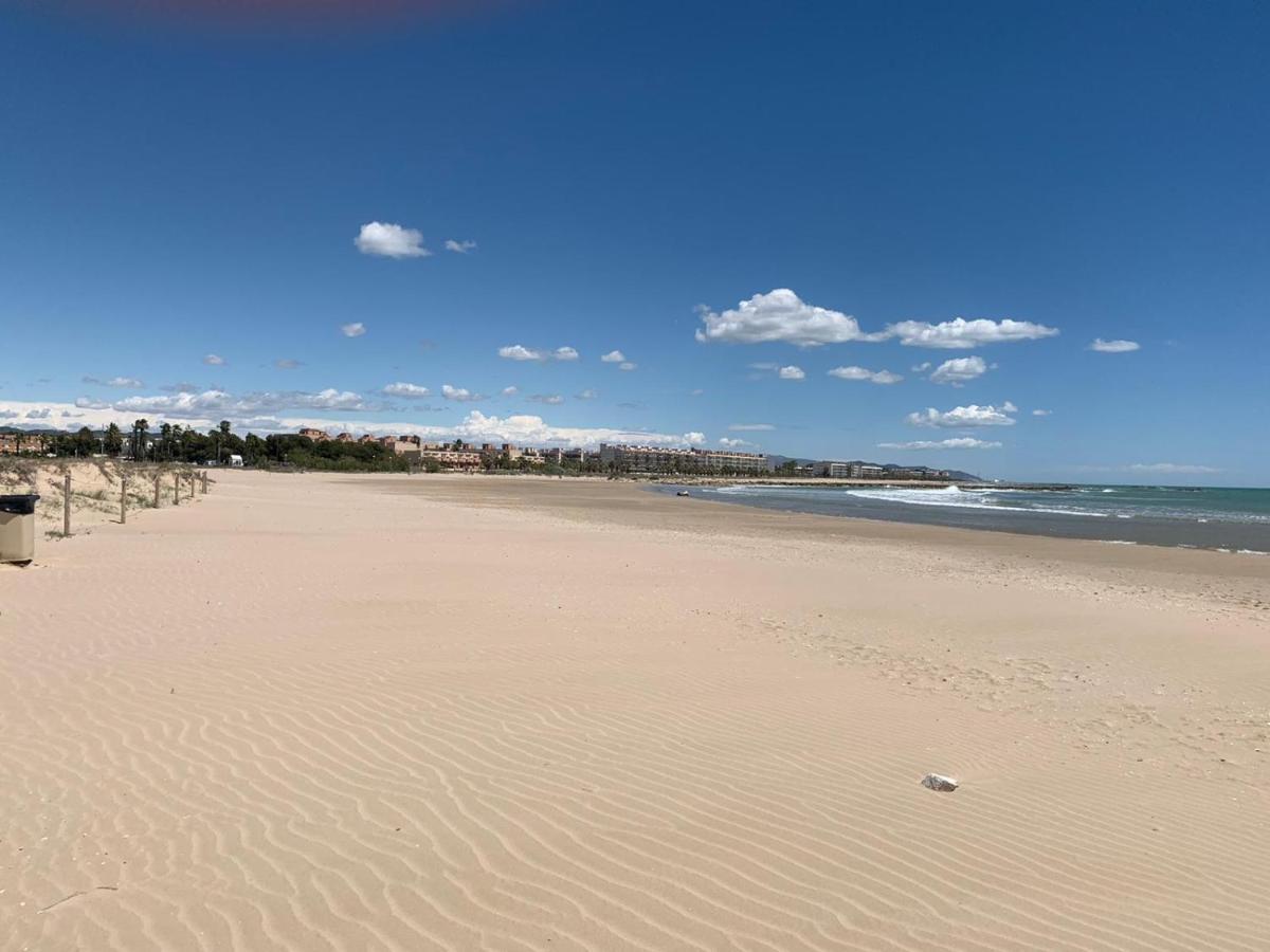 Apartamento Para 5 Personas Frente Al Mar Con Piscina Y Parking Cubelles Kültér fotó